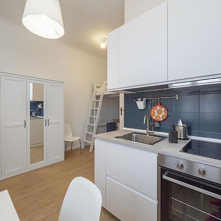 Youhosty - Accademia 53 Quinto Apartment Milan Bagian luar foto
